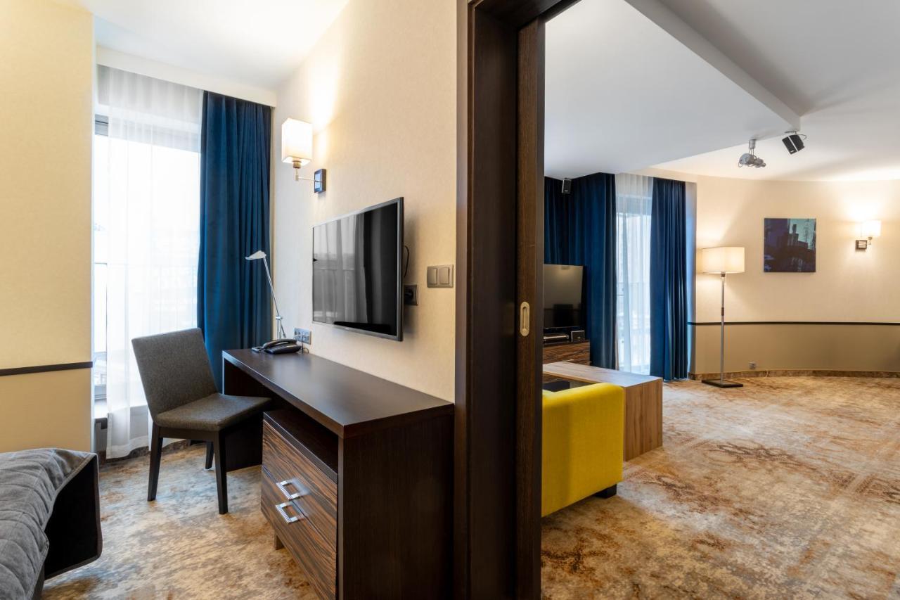 Qubus Hotel 키엘체 외부 사진