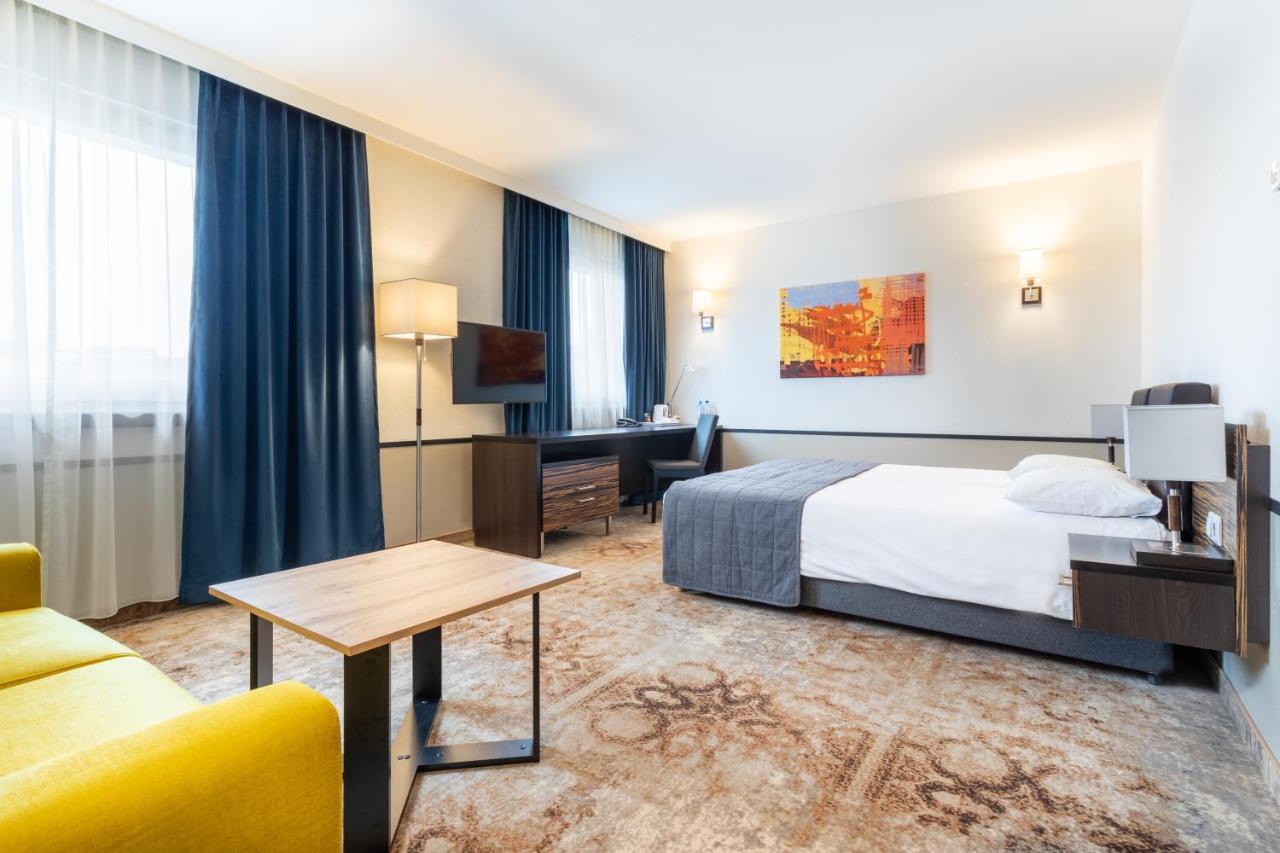 Qubus Hotel 키엘체 외부 사진