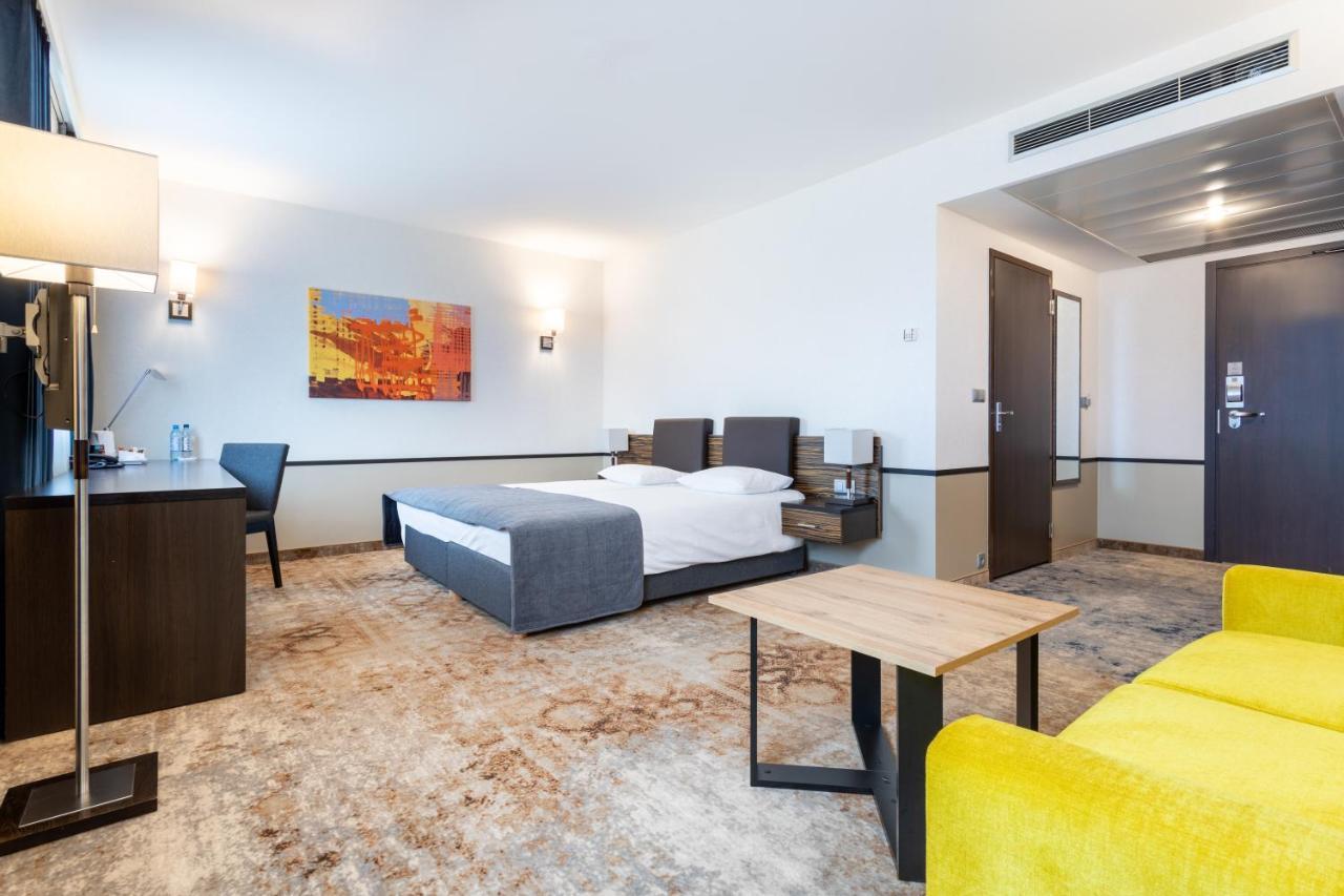 Qubus Hotel 키엘체 외부 사진