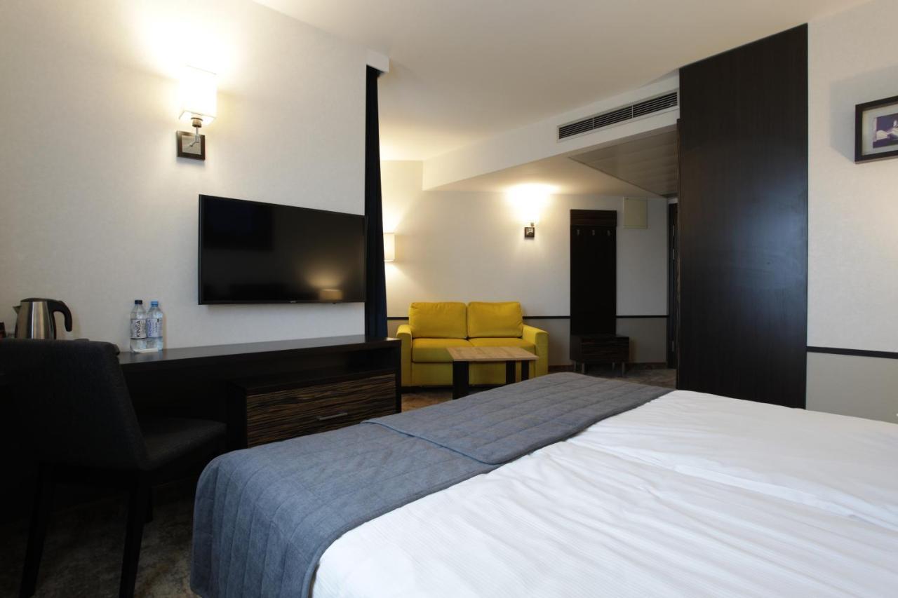 Qubus Hotel 키엘체 외부 사진